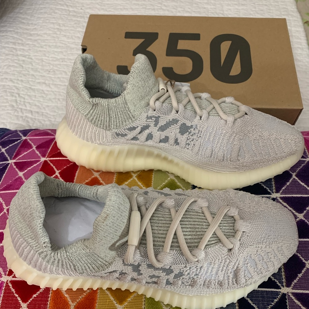 Yeezy sneakers - Picture 5 of 6
